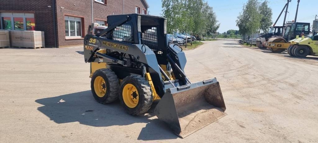 New Holland L150