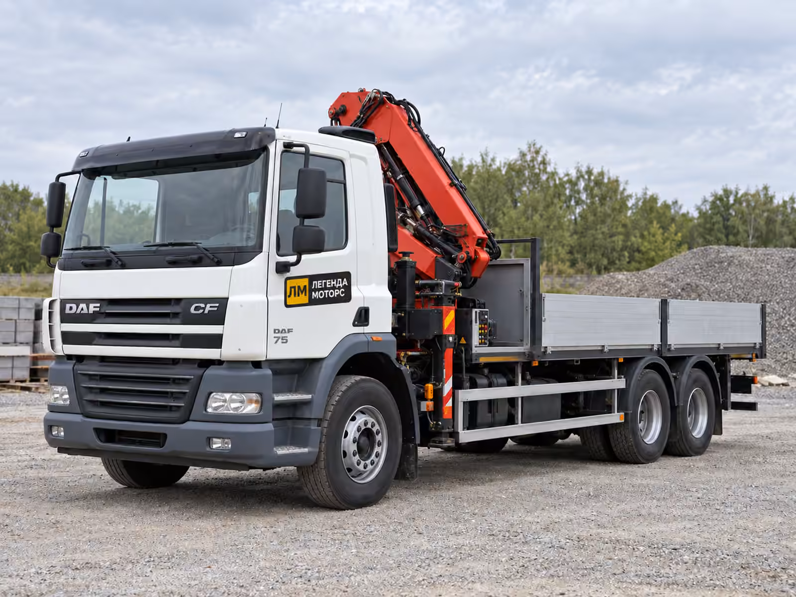 DAF CF 75 — одиниця №15 — вигляд спереду під кутом, ілюстрація