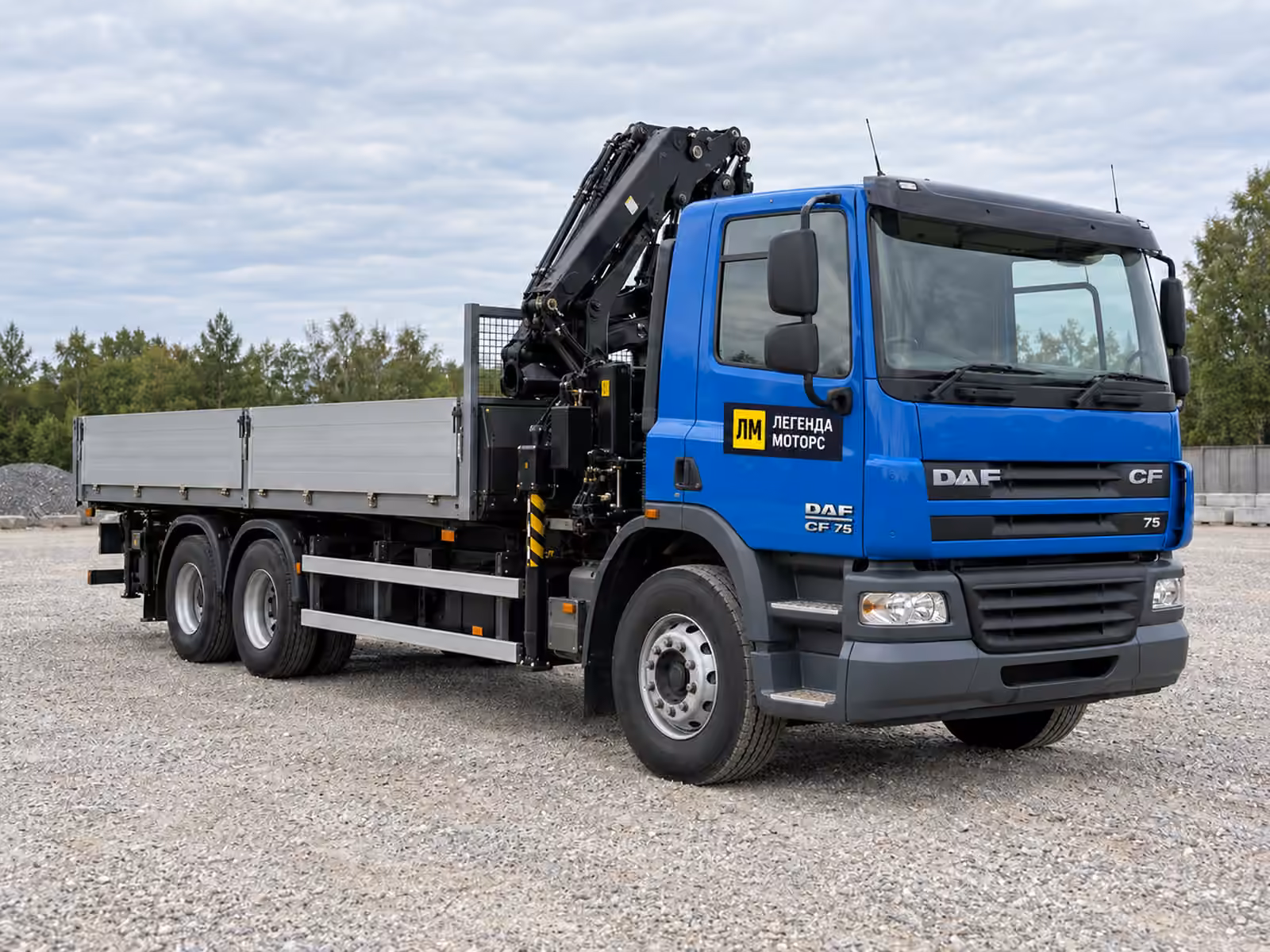 DAF CF 75 — одиниця №16 — вигляд спереду під кутом, ілюстрація
