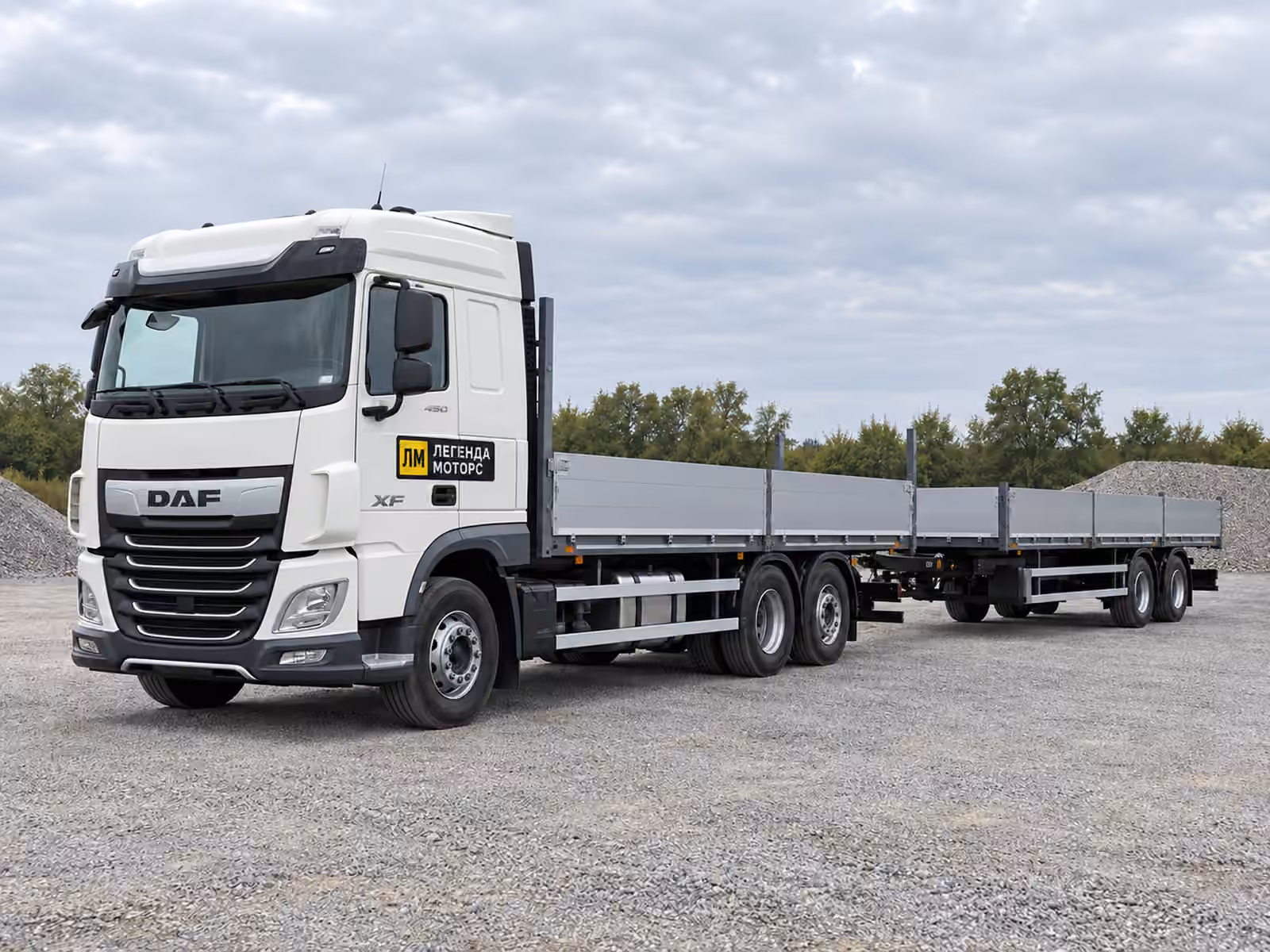 DAF XF 450 — вигляд спереду під кутом, ілюстрація